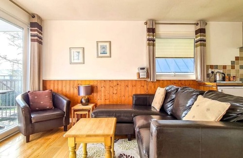 Fivelanes Ski Chalet | Ta Mill Holidays - Meadowview Chalet 3