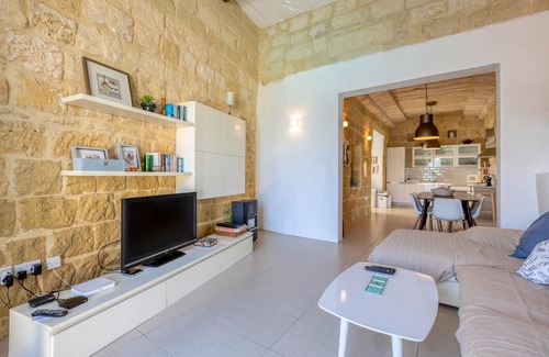 San Lawrenz House | Ta'Patee Pool Farmhouse in Gozo, Kercem Gozo, Malta