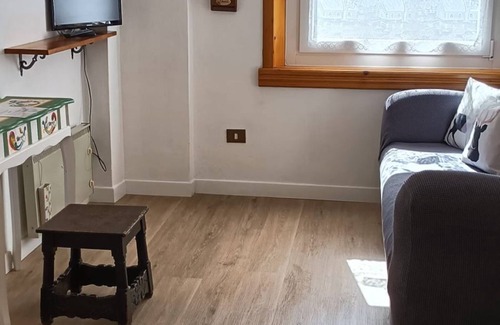 Bormio Apartment | Tabià Iori:Cozy apartment in the historic center of Bormio, pets allowed