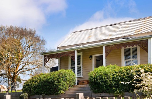 Daylesford Cottage | Table Hill Cottage is your quintessential Daylesford miner’s cottage