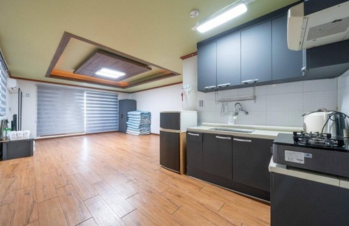 Kasinae House | Taean Hakampo Sunrise Pension