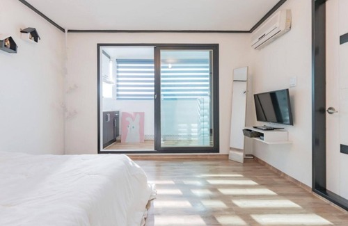 Mongdae House | Taean Mongsan 142 Pension
