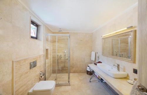 Ortahisar Hotel | Tafoni Houses Cave Hotel