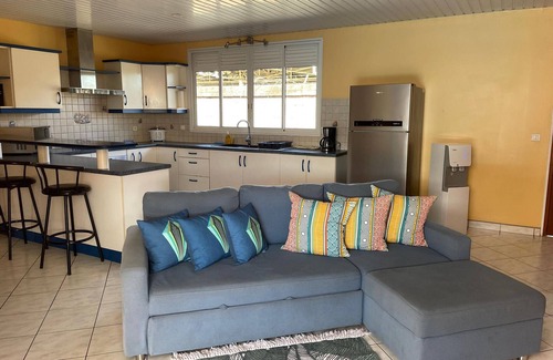 Faaa Ski Chalet | TAHITI - Fare Vairai Pool