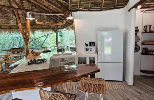 Taiarapu-Ouest Ski Chalet | TAHITI ITI - Saltwater Family Huts