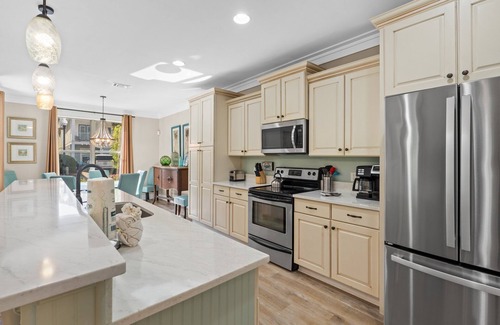 Clipper Cove House | Tahitian Turtle | 3 Kings + Queen + 2 Sleepers | Lagoon Pool | Walk to Beach | Pet Friendly!