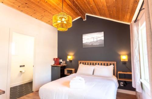 Sierra Tract Hotel | Tahoe Mountain Inn