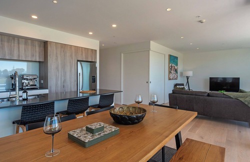 Tahunanui Apartment | Tahunanui Getaway in the Oceanview Apartments complex
