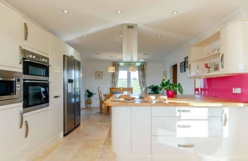 Kirriemuir Cottage | Taigh Gleusta