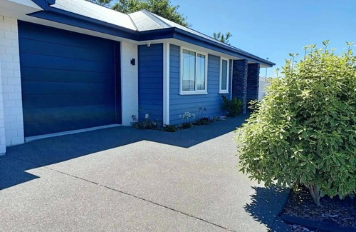 Rolleston House | Taita House 2 Bedroom Flat (Near Christchurch)