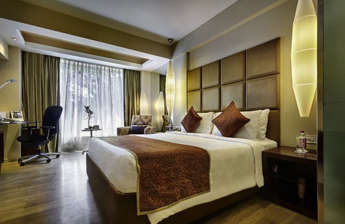 Royapettah Hotel | Taj Club House