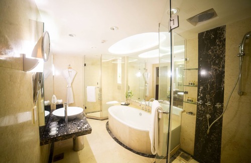Royapettah Hotel | Taj Club House