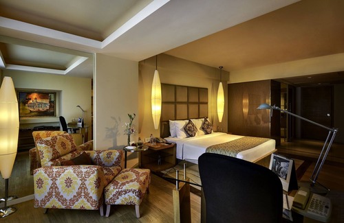 Royapettah Hotel | Taj Club House