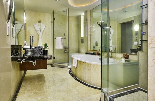 Royapettah Hotel | Taj Club House