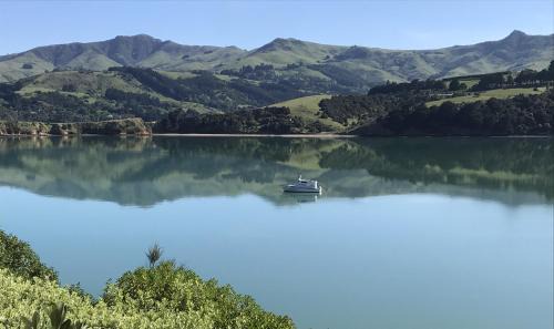 Akaroa House | Takamatua Holiday Home