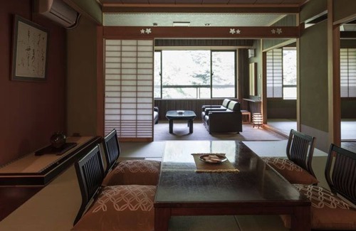Atsumi House | Takamiya Bettei KUON