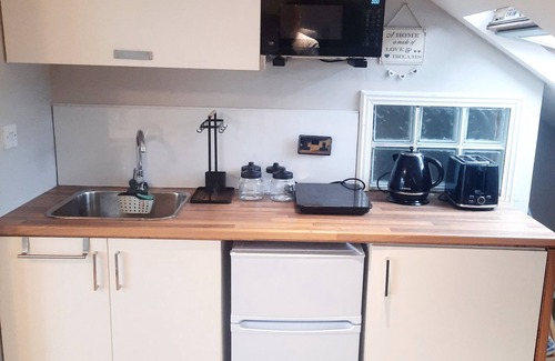 New Cross Apartment | Take a break and unwind at this peaceful oasis