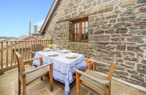 Westbrook Court House | Take a wonderful break at Bryn Bwthyn - perfect for families and groups.