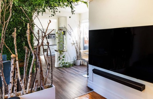 Elwood House | Tala A Luxe Elwood Experience