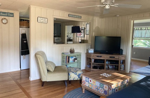 Brewster Cottage | Tales of Sunset Bay, walk from a Quiet Cottage to Brewster’s Paine Creek Beach