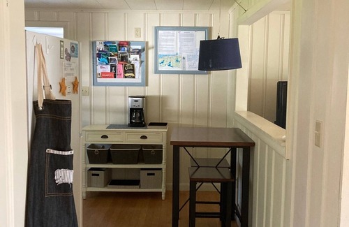 Brewster Cottage | Tales of Sunset Bay, walk from a Quiet Cottage to Brewster’s Paine Creek Beach