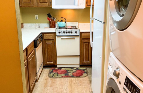 Pagosa Springs House | Talisman’s Amazing Views! Walk to Uptown: Sleeps 4