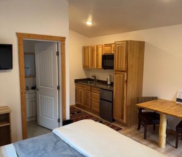 Susitna North Cabin | Talkeetna Wilderness Lodge & Cabin Rentals