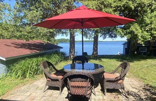 Rideau Lakes Cottage | Tall Cedars on Big Rideau Lake