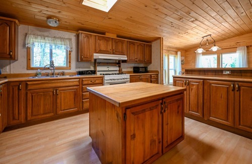 Sawyer County Cabin | Tall Pines Retreat on Chippewa Flowage
