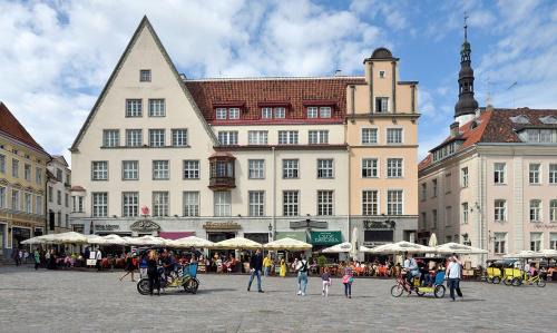 Old Town Apartment | Tallinn City Apartments Old Town Square