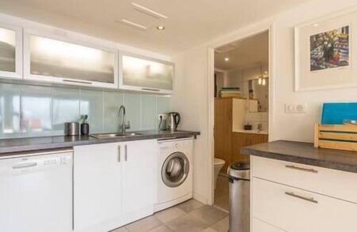 Talloires-Montmin Condo | Talloires Lakehouse Apartment