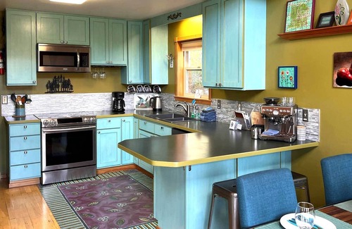 Leavenworth House | ‘Tamarack Haus' Hot Tub & EV Charging: Walk Dtwn!