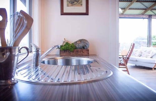 Maleny House | Tamarind Street Cottage. Maleny, Queensland