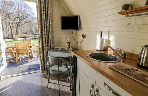Llanfyllin Cottage | TANAT, romantic, character holiday cottage in Llanfyllin