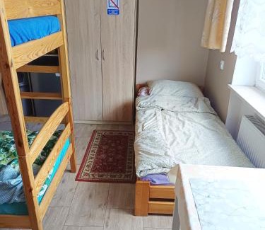 Zyrardow House | Tanie Noclegi Mieszkanka