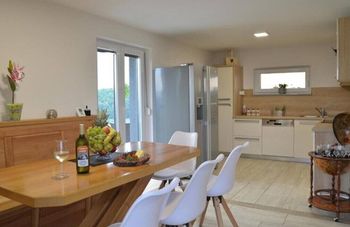 Bostanj House | Tanja s Holiday Home in Nature with sauna and hot tubn