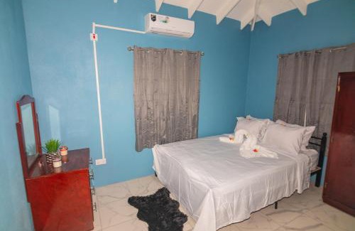 Soufriere House | Tao Cozy Cottage