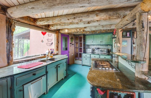 Arroyo Hondo House | Taos Dome Home w/Hot Tub, Fireplace + Mntn Views!