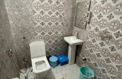 Agra Apartment | Taran Bliss Home stay : Standard Double Room