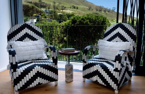 Cape Town City Centre House | Tarentaal Kloof: Where luxury blends with nature at this newly constructed villa