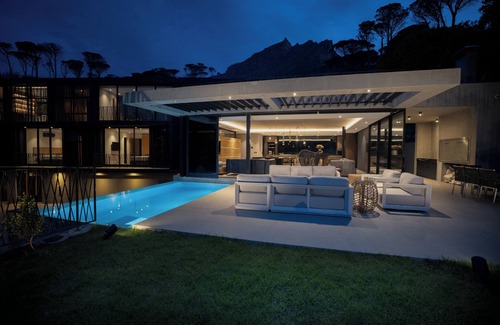 Cape Town City Centre House | Tarentaal Kloof: Where luxury blends with nature at this newly constructed villa