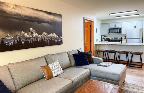 Driggs Condo | Targhee Creekside Condo - direct shuttle service to Targhee!
