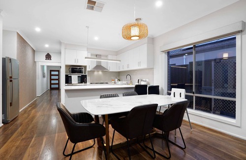 Tarneit House | Tarneit Grove Family Home with Home Theater