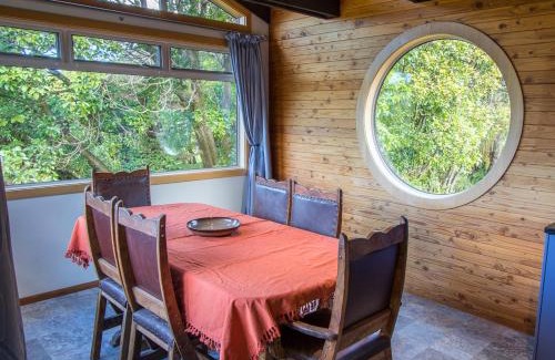 Marahau House | Tasman Hideaway - Marahau Holiday Home