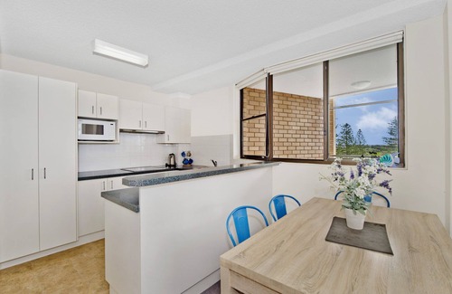 Port Macquarie Apartment | Tasman Towers 9 - In The Heart Of Town With A Pool