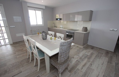 Chio Villa | Tasteful holiday house 4 bedrooms 3 bathrooms/8 Pers.(Max 10)