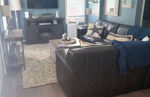 Ferrysburg House | Tastefully decorated, cozy, three bedroom fully equipped cottage in Spring Lake.