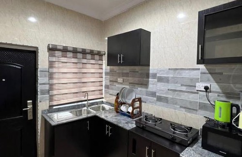 Lagos Mainland Apartment | Tastefully finished 1bedroom apartment in Alagomeji, Yaba