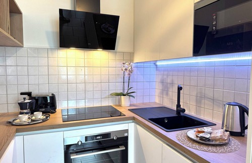 Lezzeno Apartment | Tastefully furnished 3-room apartment on the lakefront with pool and private beach