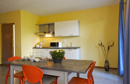 Cannobio Apartment | Tastefully furnished apartment in a small residence in a sunny location